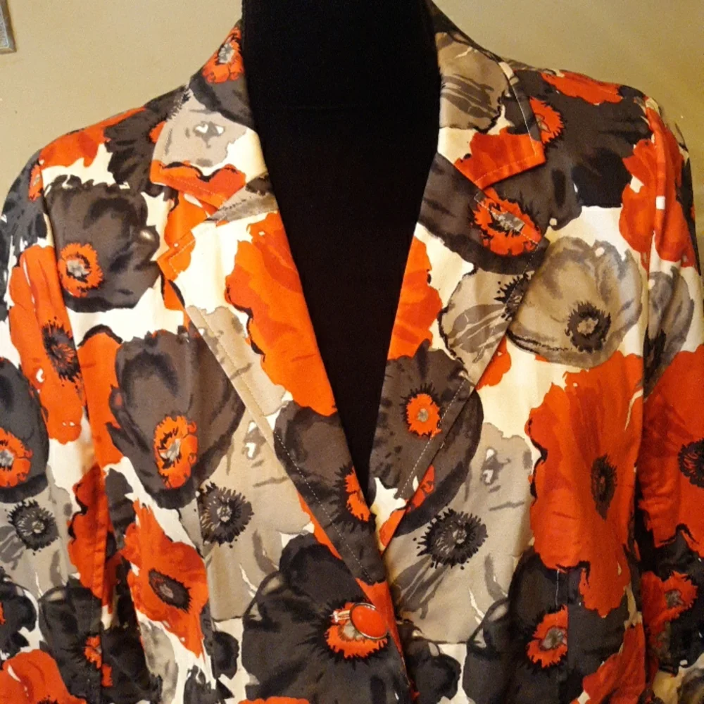 Joan Rivers jacket - Picture 2 of 8